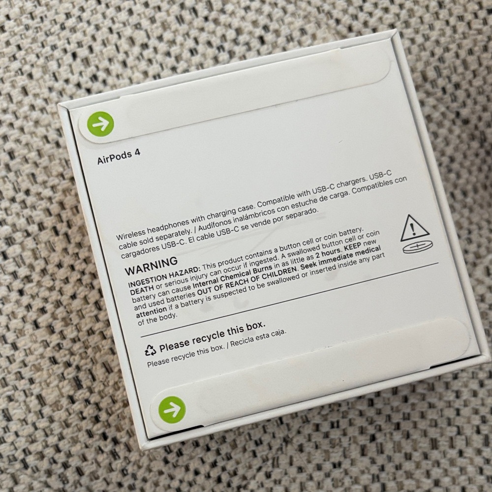 BRAND NEW IN SEALED BOX Apple AirPods 4 - Picture 2 of 8